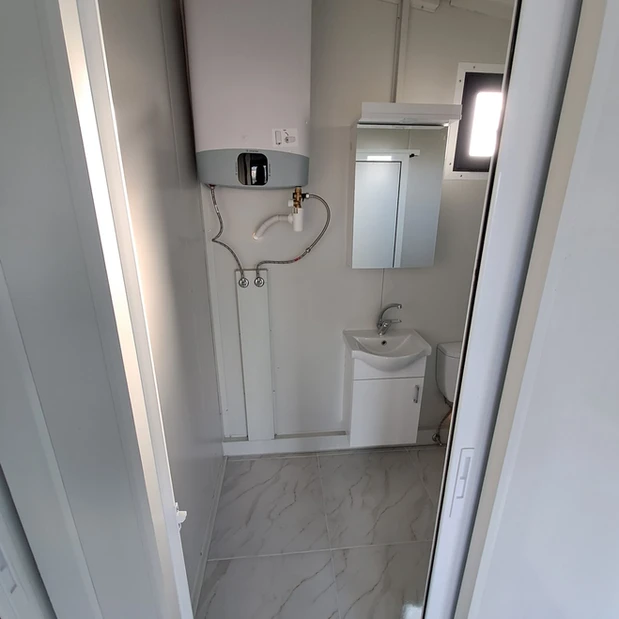 Bungalow Meublé avec Chalet de Jardin – Image 8