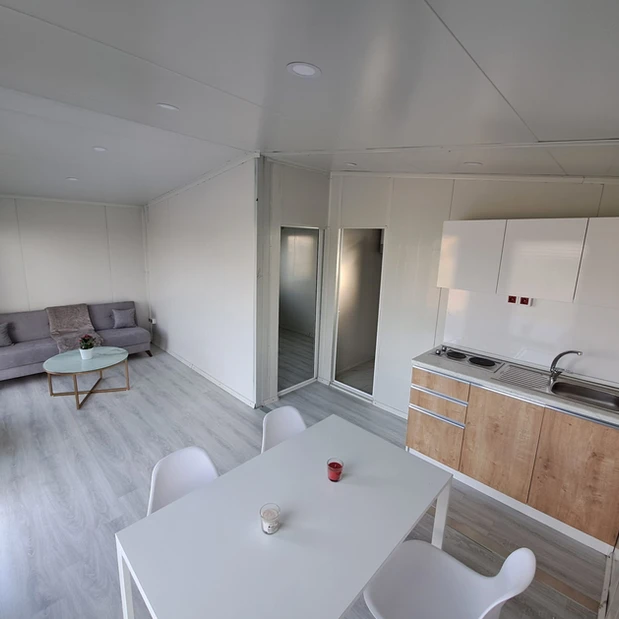 Bungalow Meublé avec Chalet de Jardin – Image 9