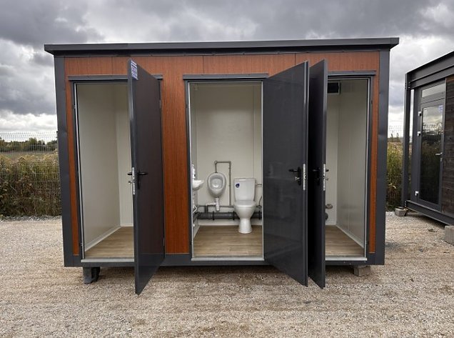 Container Sanitaire Pavillon WC avec Triple Cabine