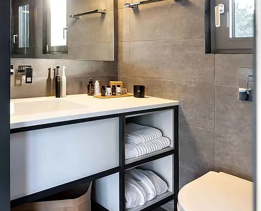 Studio conteneur 40' aménagé habitable – Image 3