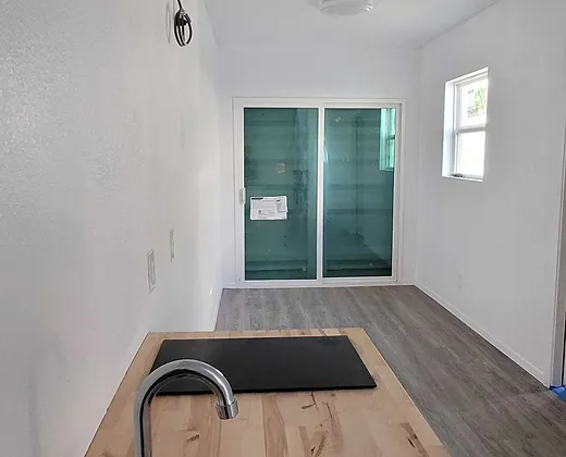 Maison conteneur de 40'' Modèle "EPINA"Bleu – Image 7