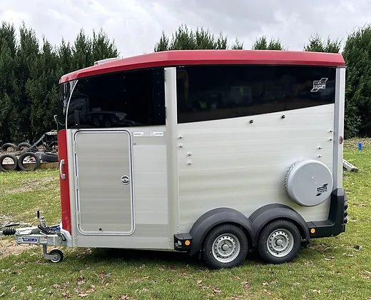 Remorque à chevaux Ifor Williams HBX511 12 pieds x 6 pieds