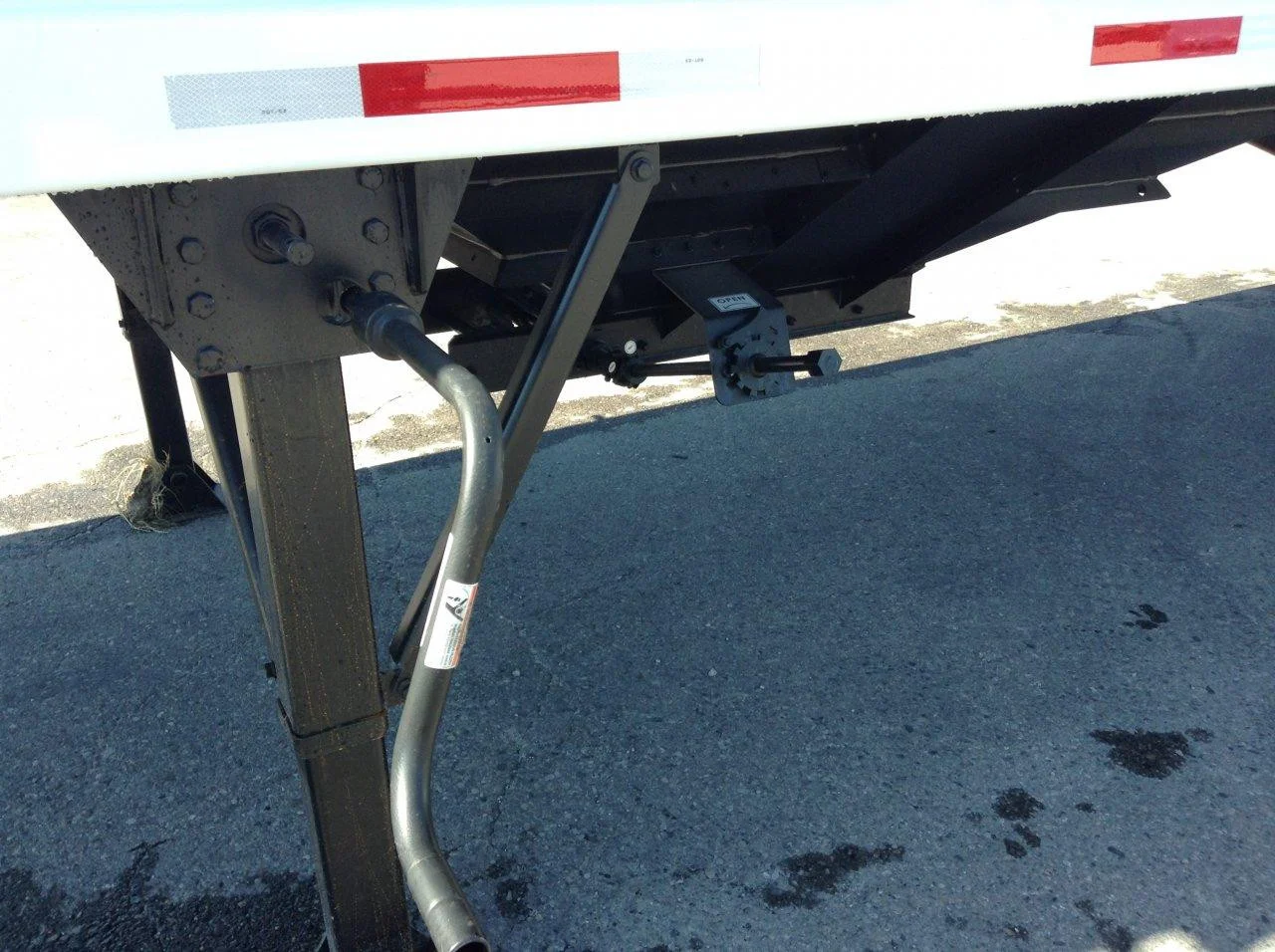 Remorque céréalière en acier Demco 2025 de 34 pi x 96 po – Image 5