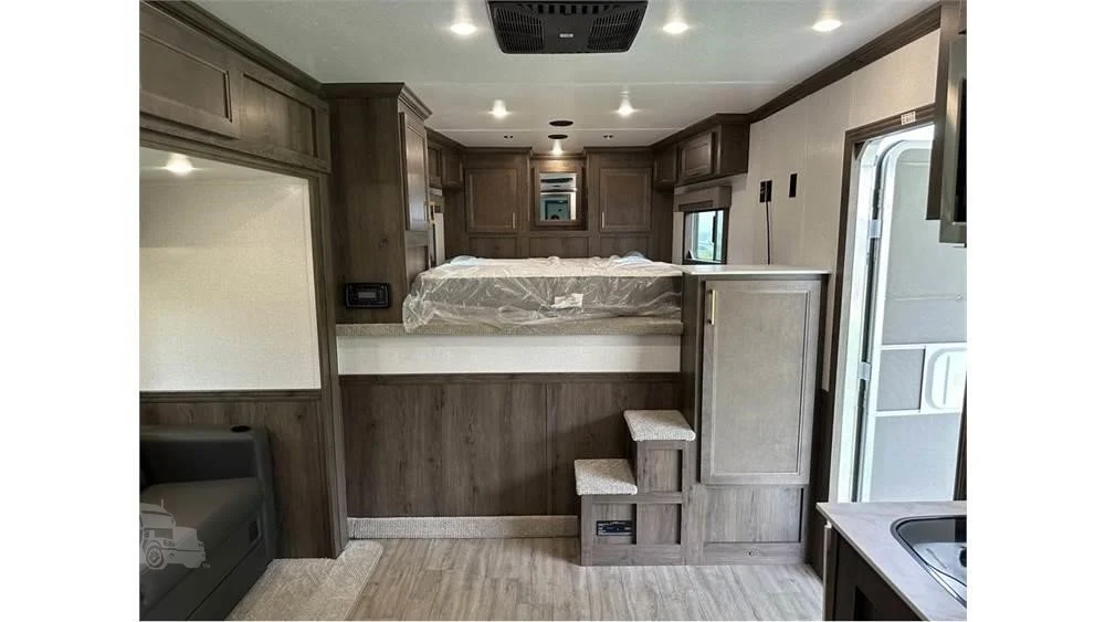 Remorques 3 chevaux LQ Featherlite 2023 – Image 8