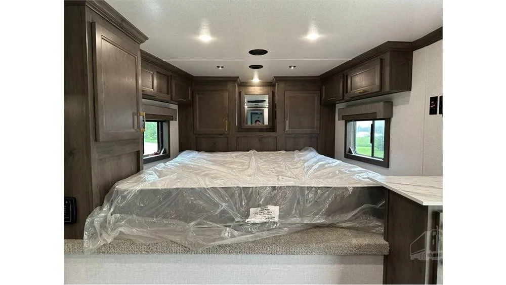 Remorques 3 chevaux LQ Featherlite 2023 – Image 16