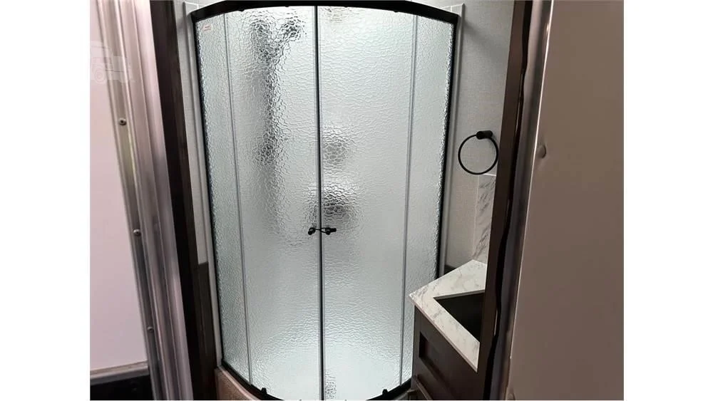 Remorques 3 chevaux LQ Featherlite 2023 – Image 20