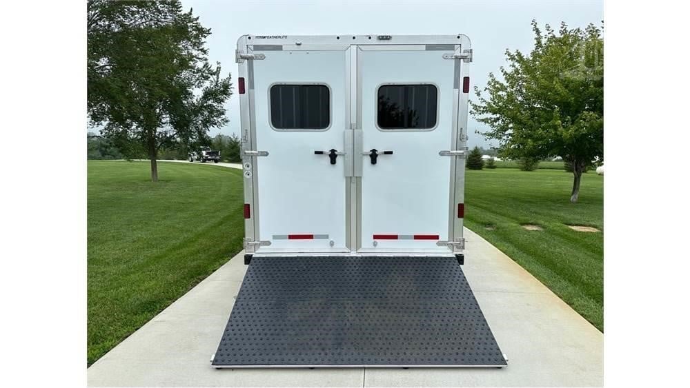 Remorques 3 chevaux LQ Featherlite 2023 – Image 25